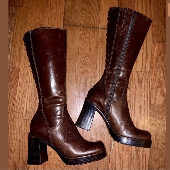 ❌SOLD❌ Steve Madden Leather Heeled Campus Boots - Picture 5 of 8